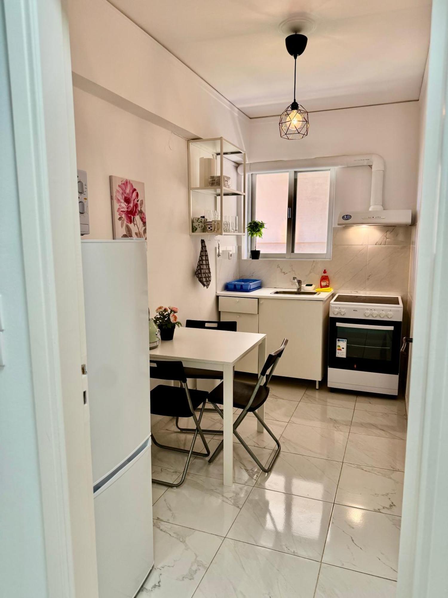 Sun Beach Apartment อานาวีซอส ภายนอก รูปภาพ
