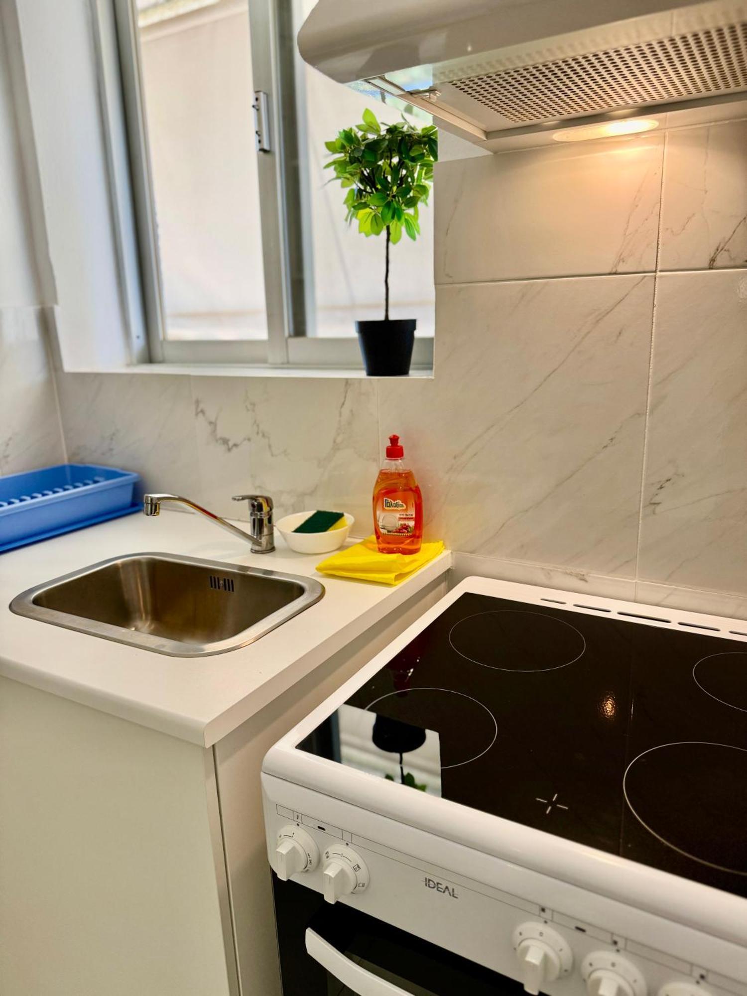 Sun Beach Apartment อานาวีซอส ภายนอก รูปภาพ